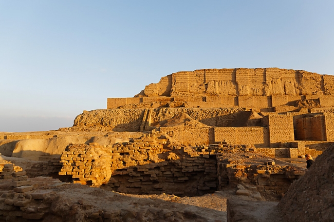 Choqâ Zanbil-Zigourat-020